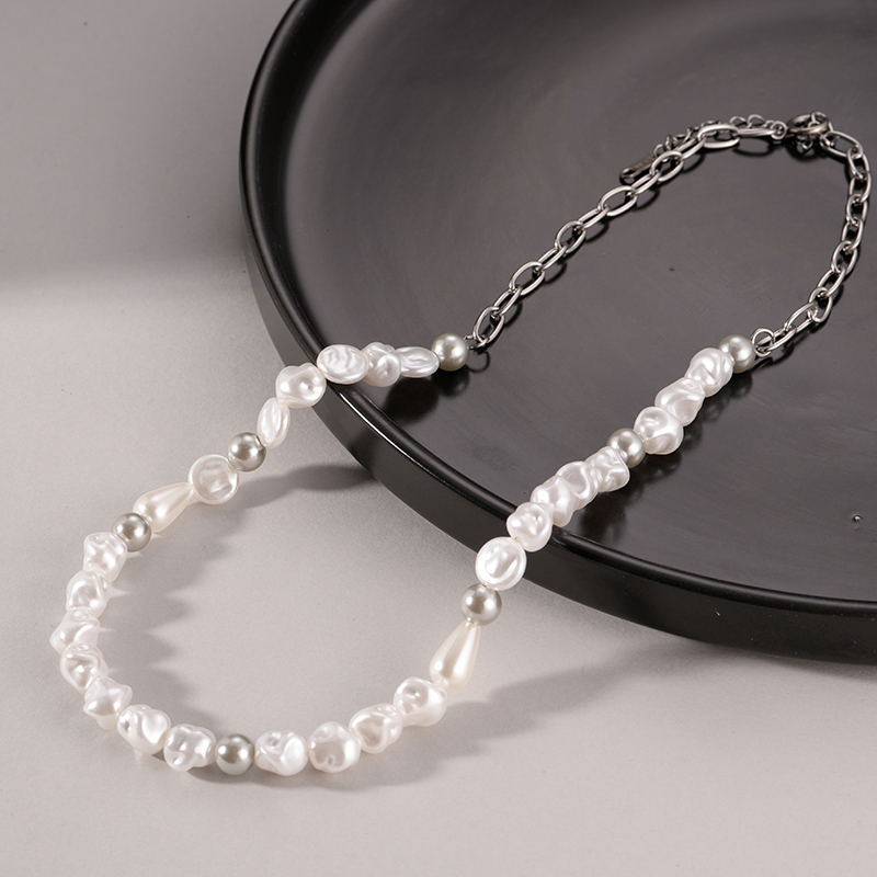304 Stainless Steel Plastic Elegant Romantic Modern Style Beaded Geometric Beads Necklace display picture 1