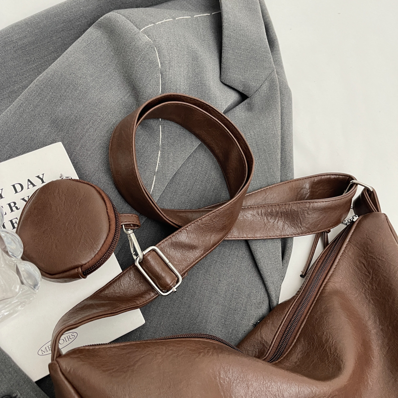 Women's Pu Leather Solid Color Elegant Vacation Sewing Thread Dumpling Shape Zipper Shoulder Bag Functional Backpack display picture 7