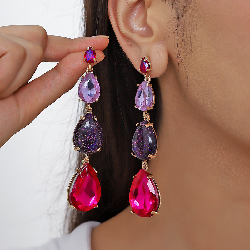 1 Pair Elegant Luxurious Water Droplets Inlay Alloy Rhinestones Gold Plated Drop Earrings display picture 3