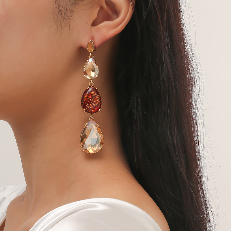 1 Pair Elegant Luxurious Water Droplets Inlay Alloy Rhinestones Gold Plated Drop Earrings display picture 6