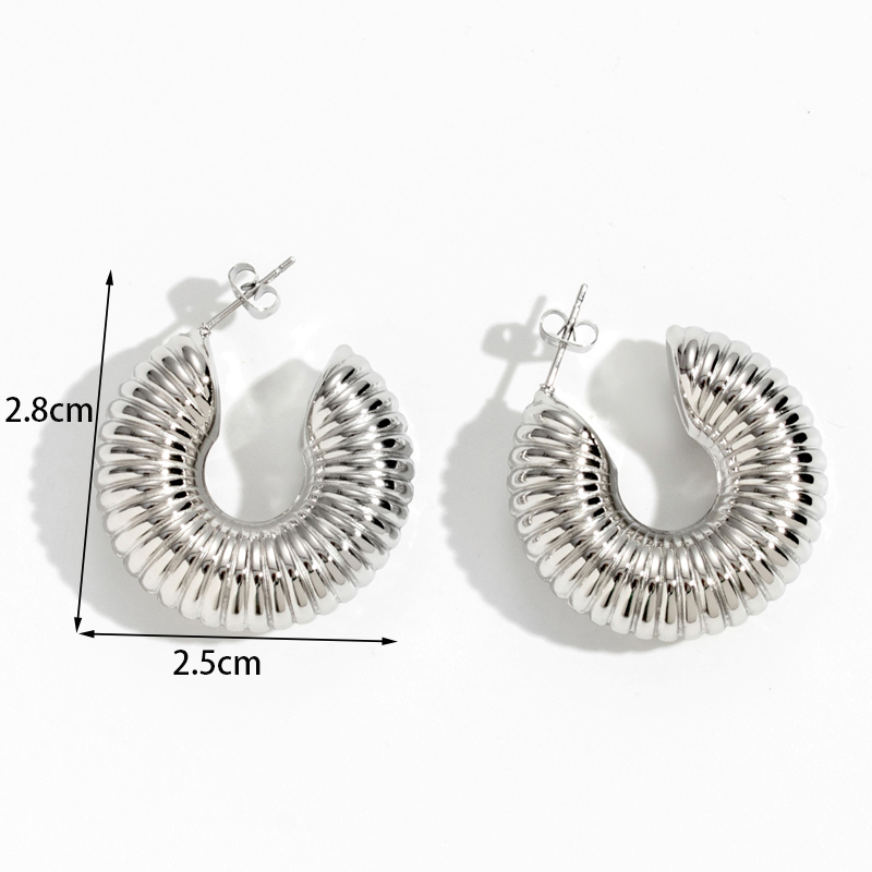 1 Pair Retro Simple Style C Shape Plating Stainless Steel 18k Gold Plated Earrings display picture 3