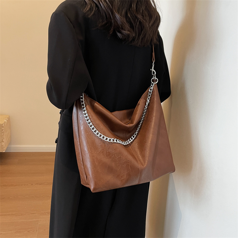 Women's All Seasons Pu Leather Solid Color Streetwear Square Zipper Shoulder Bag display picture 4