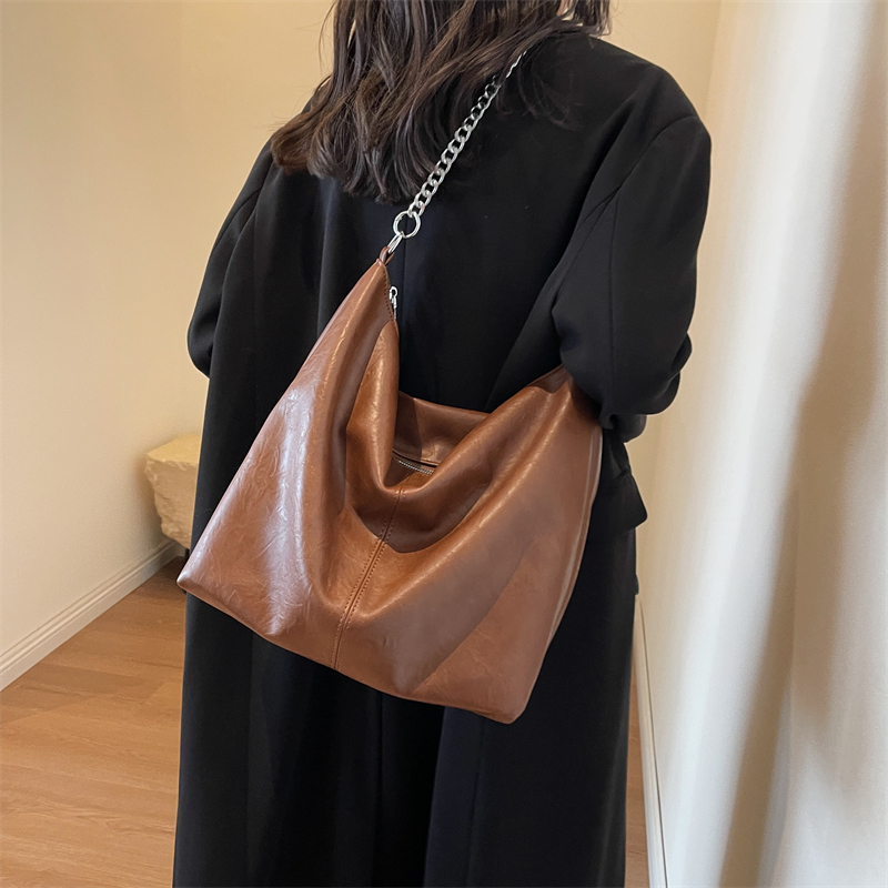 Women's All Seasons Pu Leather Solid Color Streetwear Square Zipper Shoulder Bag display picture 8