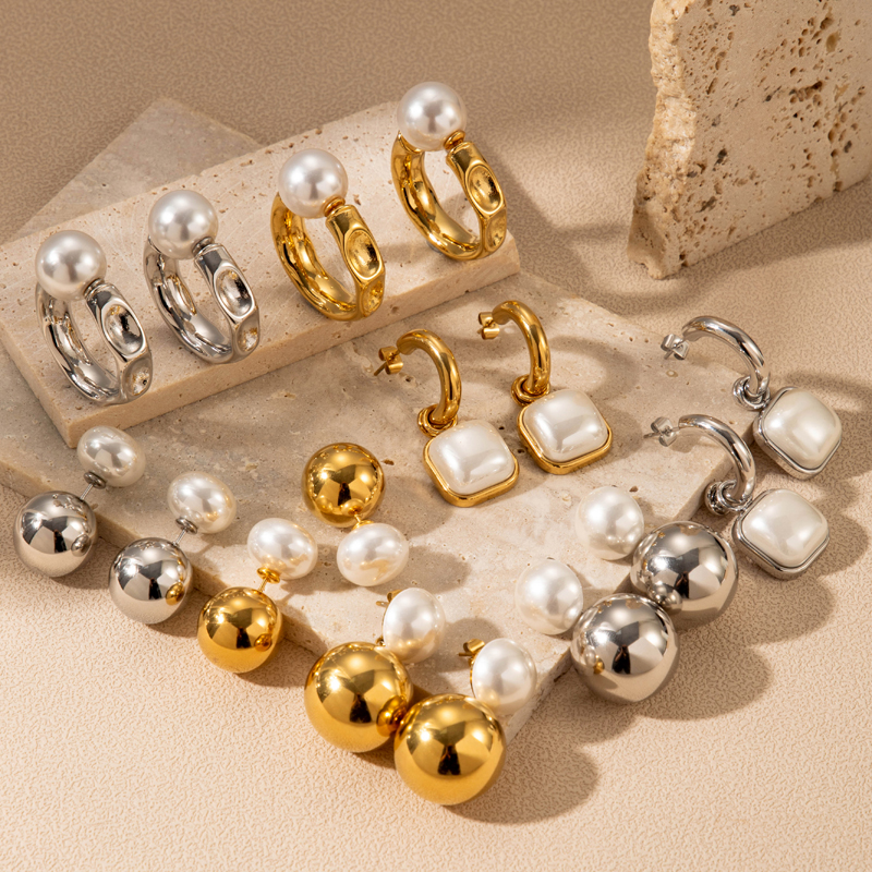 1 Paar Französische Art Einfacher Stil Koreanische Art Geometrisch Runden Perle Überzug Rostfreier Stahl 18 Karat Vergoldet Ohrringe display picture 2