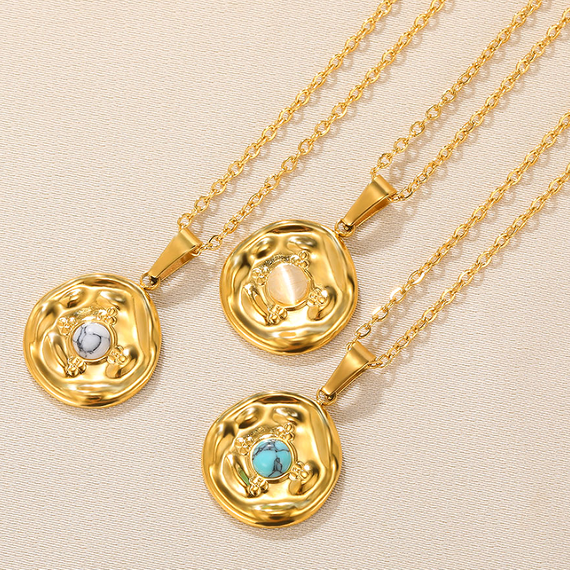 Wholesale Retro Simple Style Round Stainless Steel Plating Inlay 18k Gold Plated Turquoise Pendant Necklace display picture 10