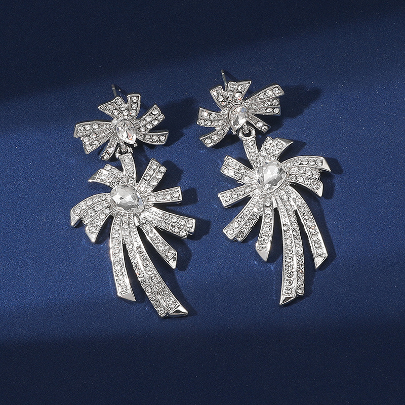 1 Pair Elegant Glam Fireworks Inlay Alloy Rhinestones Silver Plated Drop Earrings display picture 4