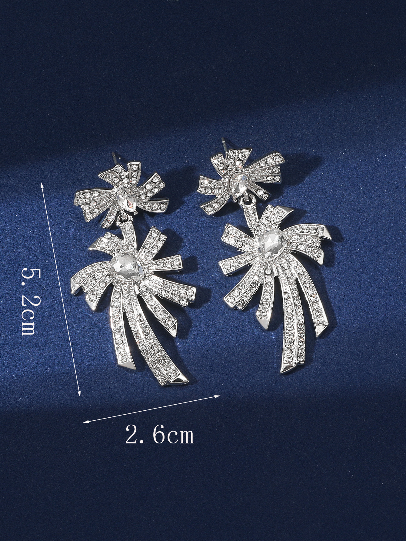 1 Pair Elegant Glam Fireworks Inlay Alloy Rhinestones Silver Plated Drop Earrings display picture 5