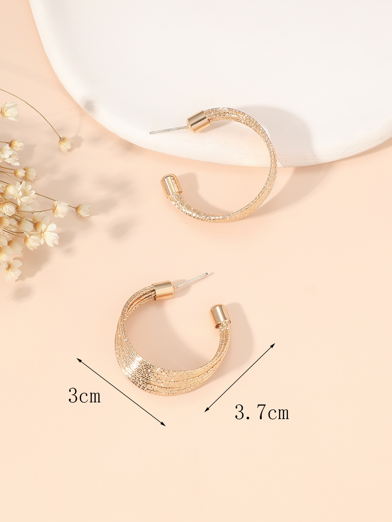 1 Pair Simple Style Classic Style Geometric Plating Alloy Gold Plated Earrings display picture 5