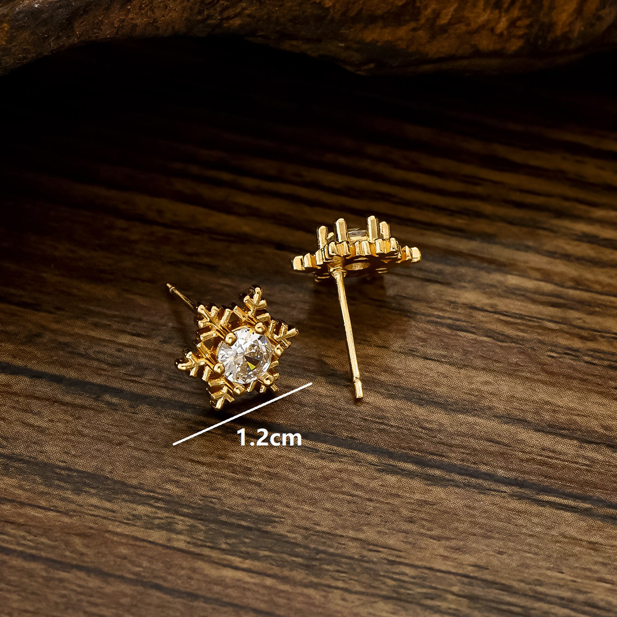 1 Pair Vintage Style Snowflake Plating Inlay Copper Alloy Zircon 18K Gold Plated Ear Studs display picture 6