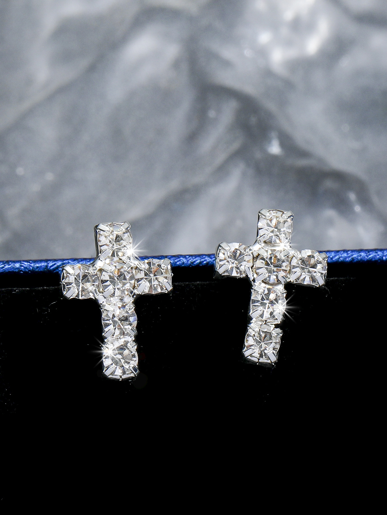 1 Pair Elegant Cross Plating Inlay Alloy Rhinestones Silver Plated Ear Studs display picture 3