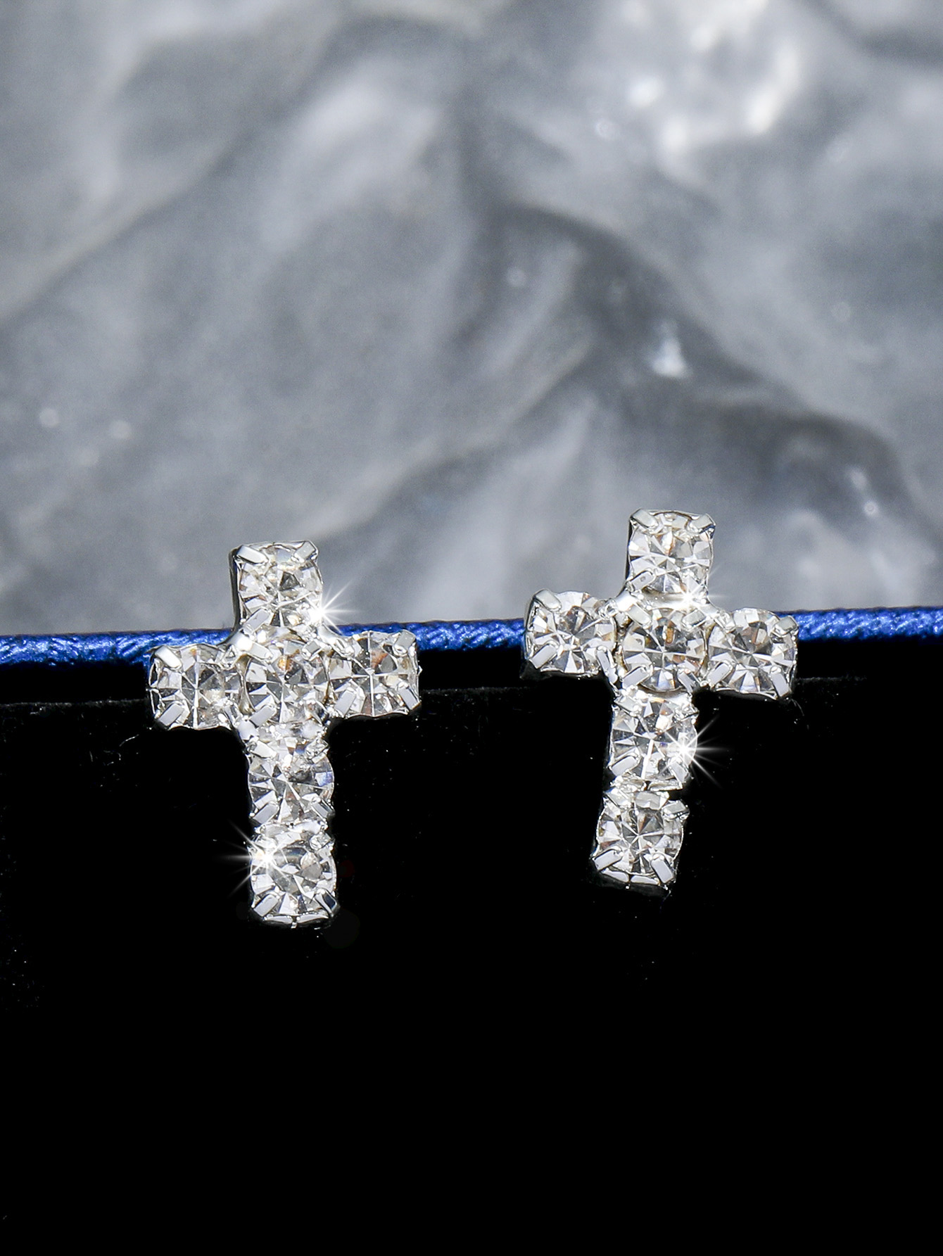 1 Paire Élégant Traverser Placage Incruster Alliage Strass Plaqué Argent Boucles D'oreilles display picture 3