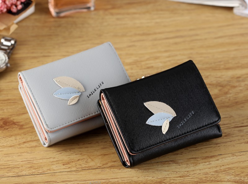 Women's Solid Color Pu Leather Clasp Frame Wallets display picture 4
