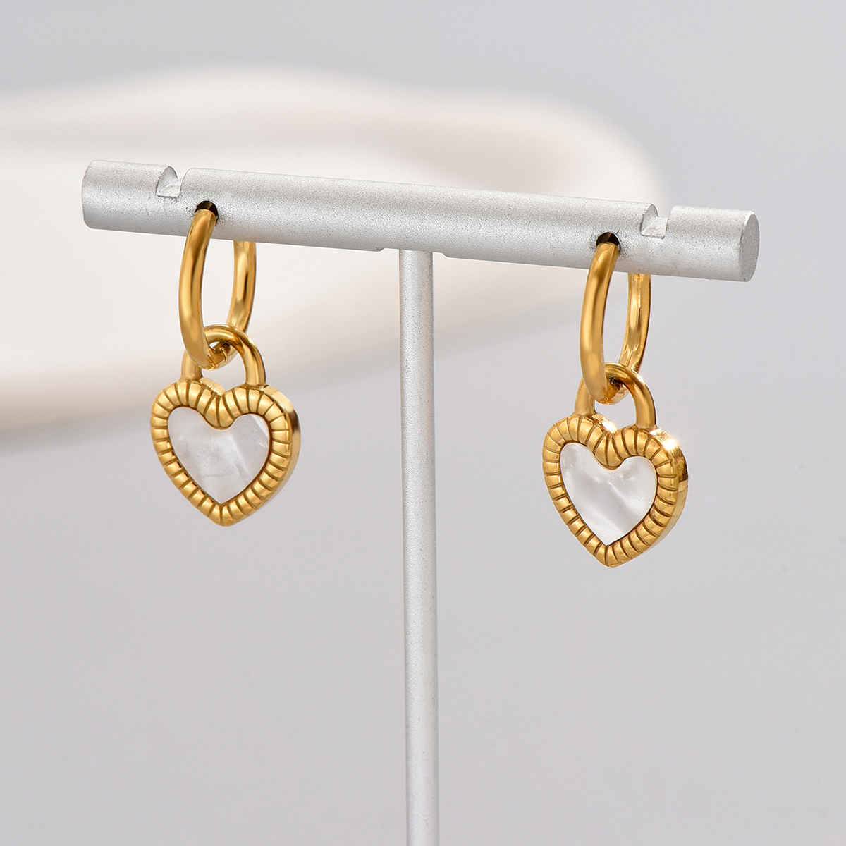 1 Pair Simple Style Classic Style Heart Shape Solid Color Layered Plating Inlay Titanium Steel Resin 18k Gold Plated Gold Plated Dangling Earrings display picture 3