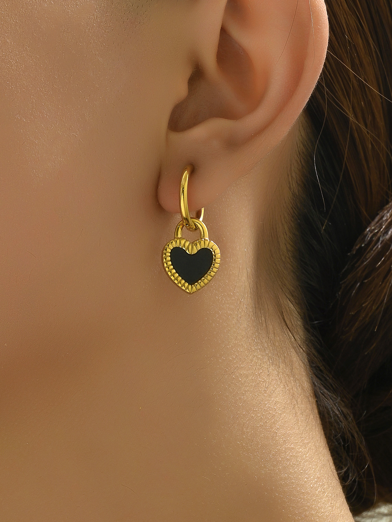 1 Pair Simple Style Classic Style Heart Shape Solid Color Layered Plating Inlay Titanium Steel Resin 18k Gold Plated Gold Plated Dangling Earrings display picture 4