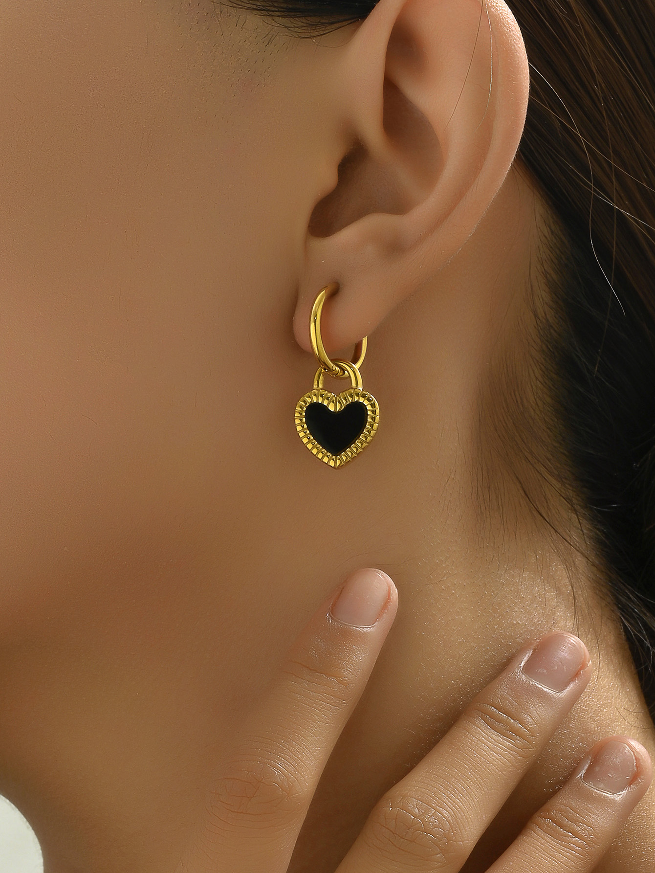 1 Pair Simple Style Classic Style Heart Shape Solid Color Layered Plating Inlay Titanium Steel Resin 18k Gold Plated Gold Plated Dangling Earrings display picture 6