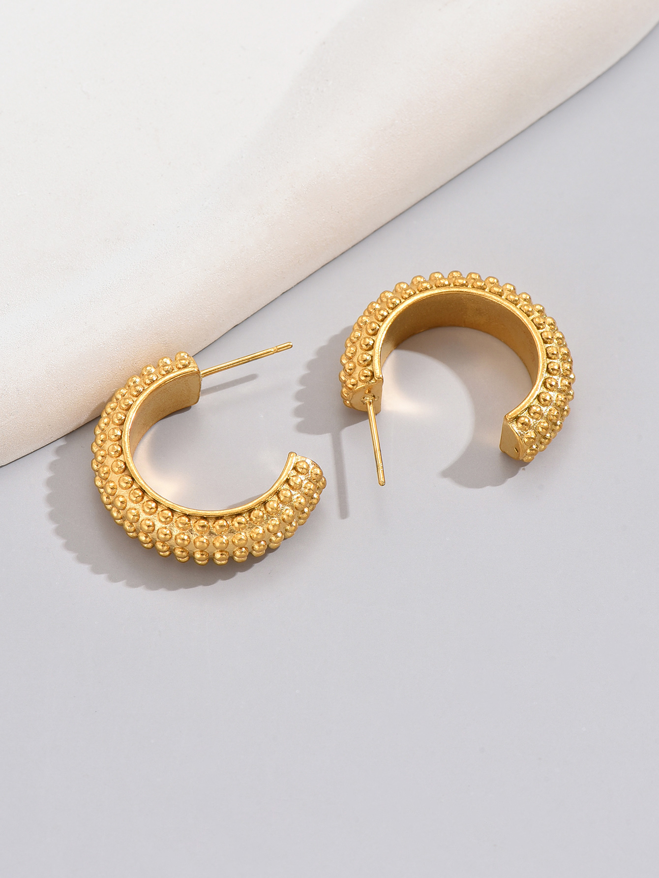 1 Pair Simple Style Classic Style Solid Color Plating Titanium Steel Titanium Steel 18k Gold Plated Gold Plated Hoop Earrings display picture 6
