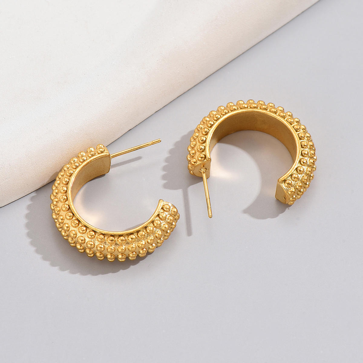 1 Pair Simple Style Classic Style Solid Color Plating Titanium Steel Titanium Steel 18k Gold Plated Gold Plated Hoop Earrings display picture 7