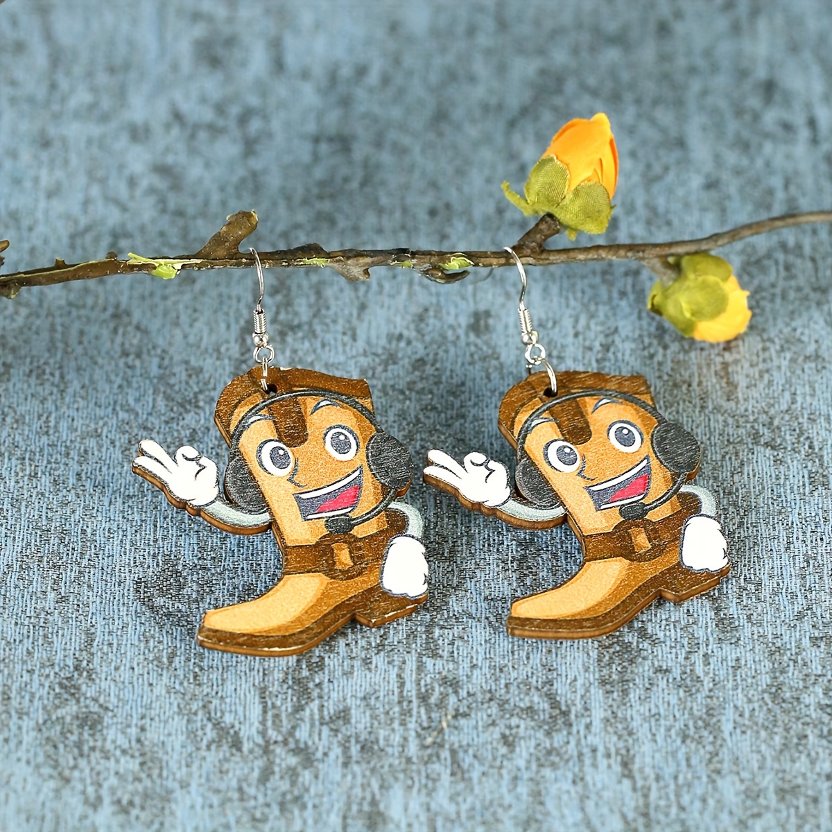 1 Pair Cartoon Style Funny Cowboy Style Cactus Boots Wood Drop Earrings display picture 10