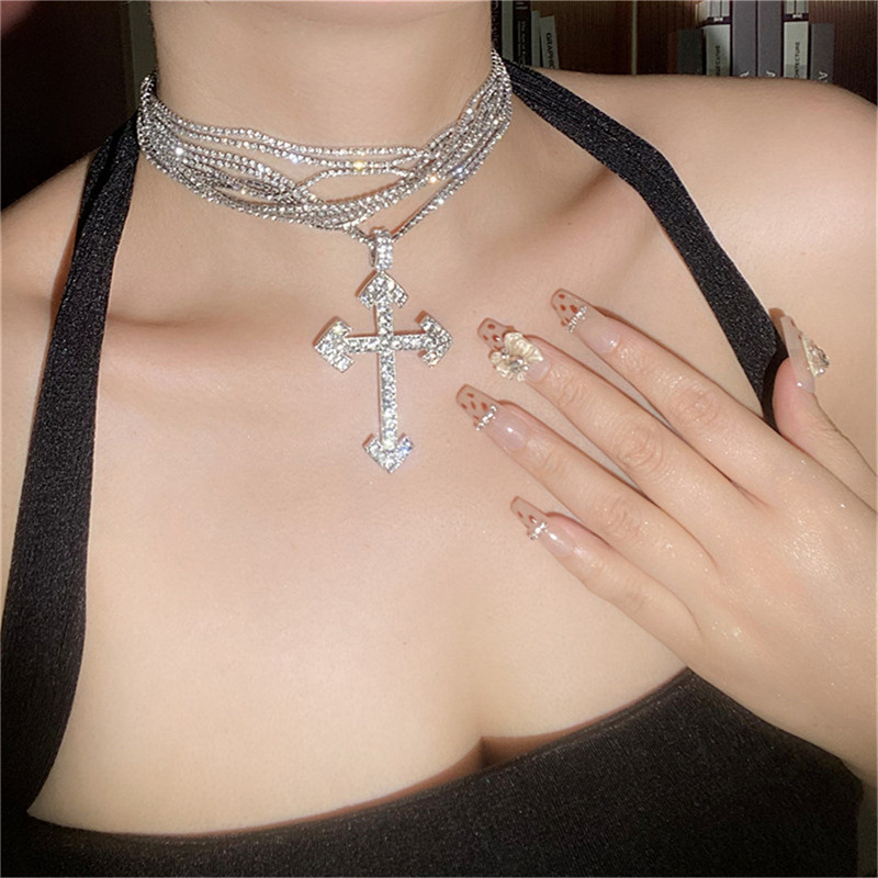 Ig Style Casual Vintage Style Cross Silver Plated Rhinestones Stainless Steel Alloy Glass Wholesale Pendant Necklace display picture 2