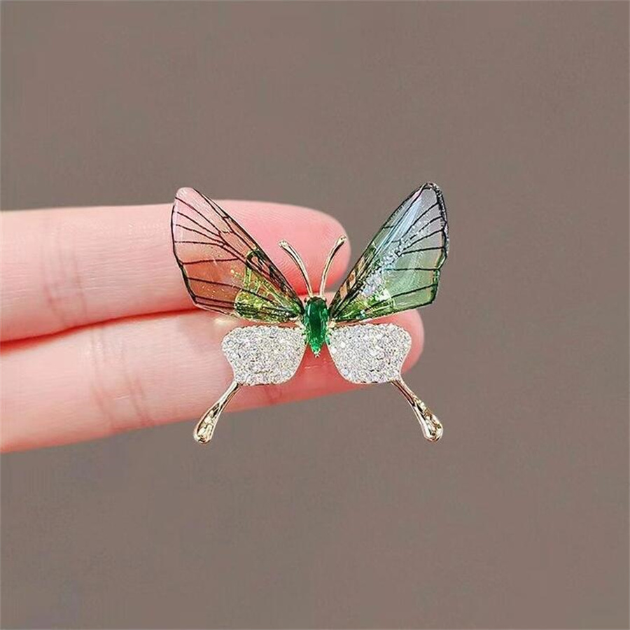 Vintage Style Butterfly Alloy Plating Inlay Acrylic Rhinestones Women's Brooches display picture 4