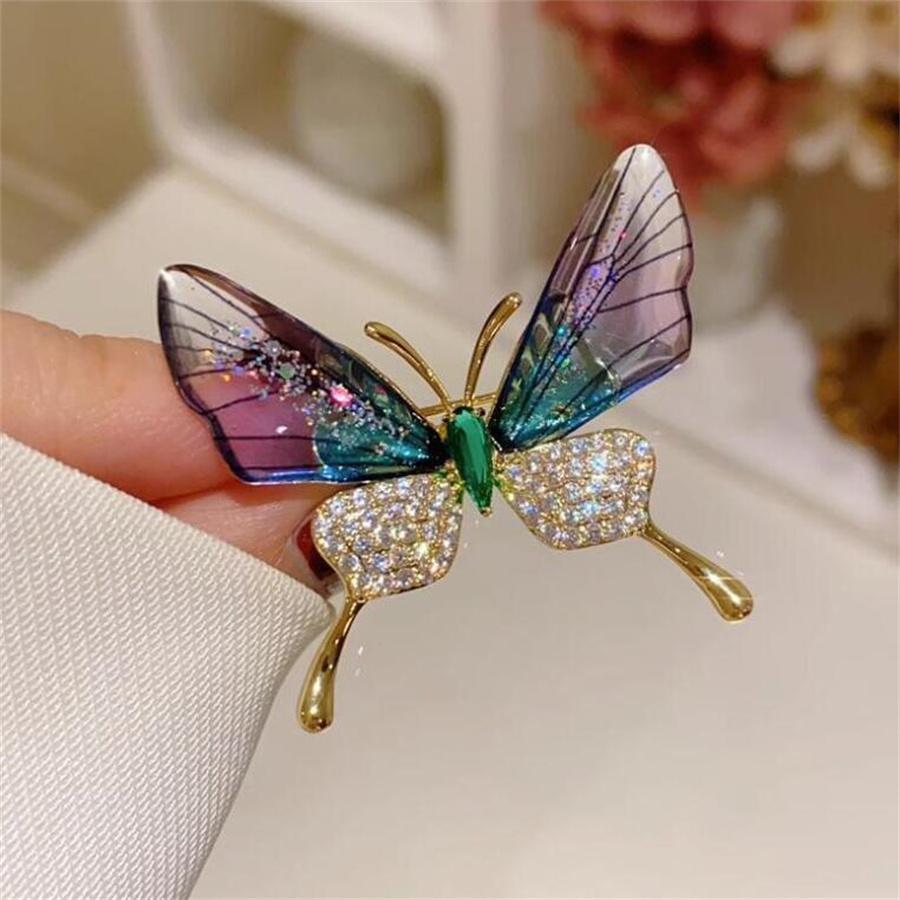 Vintage Style Butterfly Alloy Plating Inlay Acrylic Rhinestones Women's Brooches display picture 14