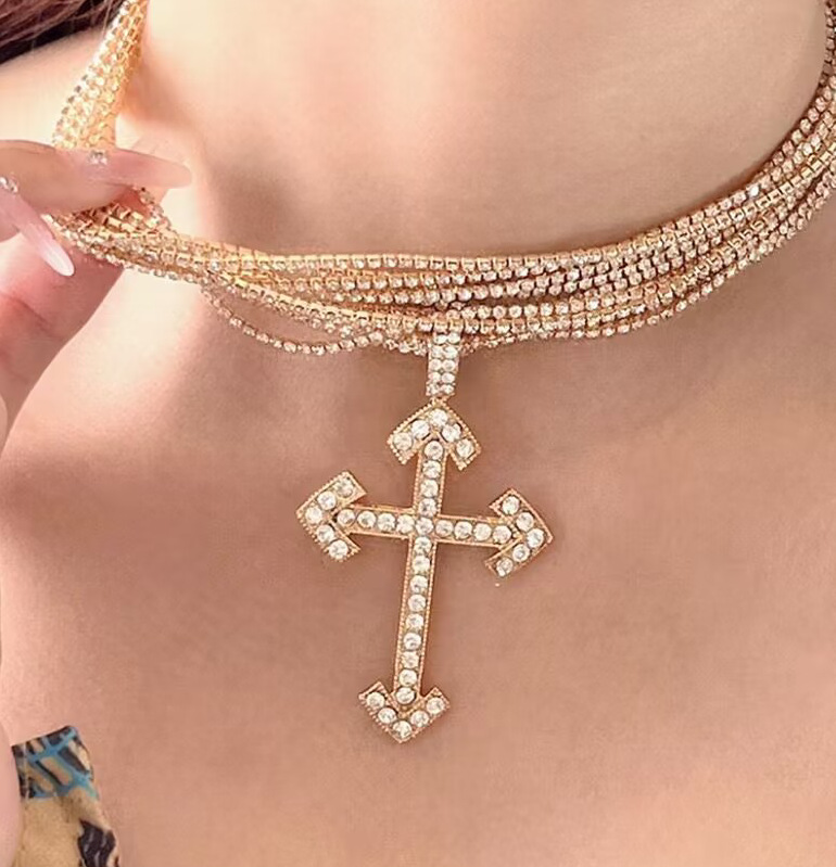 Ig Style Casual Vintage Style Cross Silver Plated Rhinestones Stainless Steel Alloy Glass Wholesale Pendant Necklace display picture 6