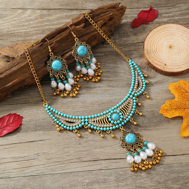 Retro Tropical Round Alloy Tassel Plating Inlay Turquoise Gold Plated Women's Jewelry Set display picture 1