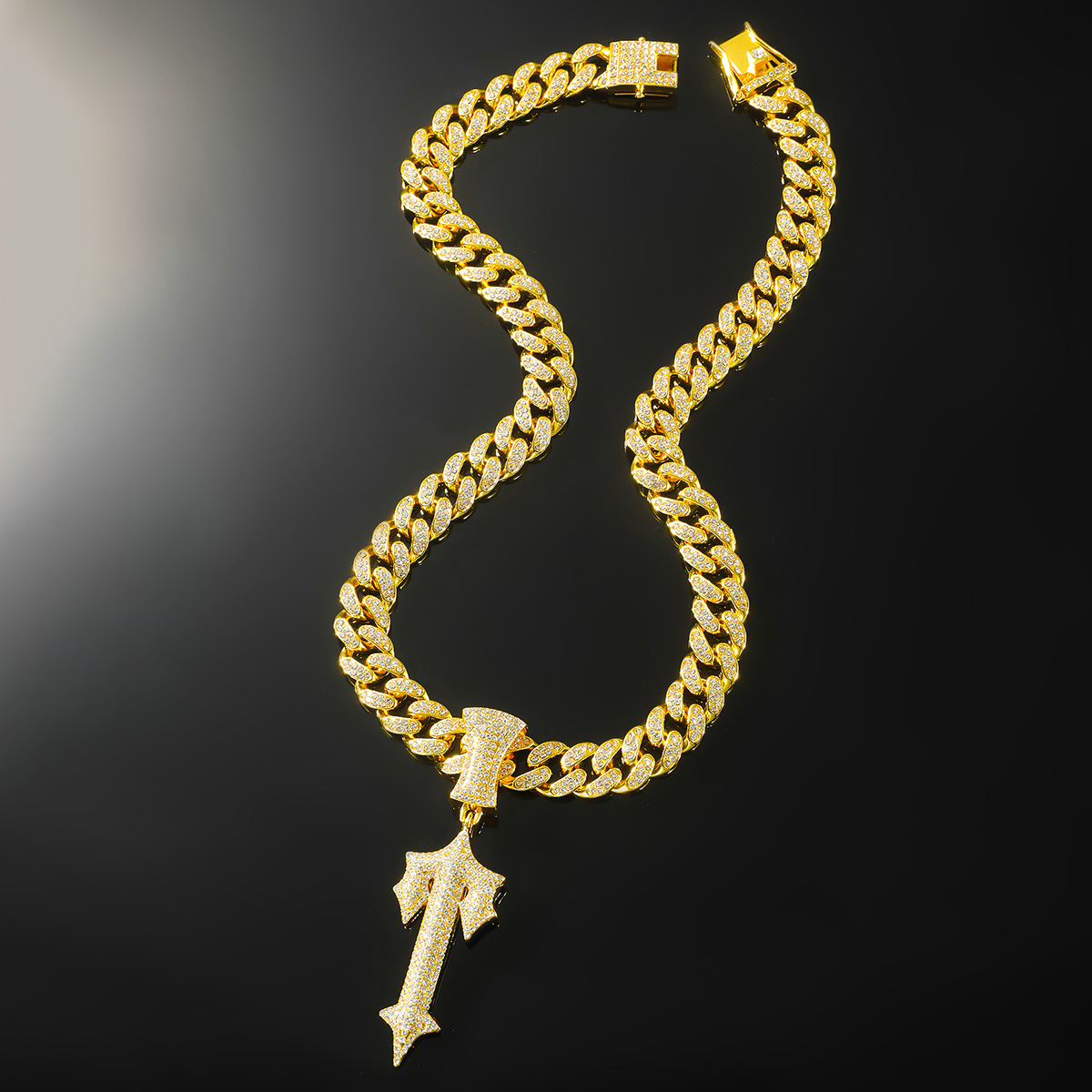 Hip-hop Solid Color Alloy Inlay Rhinestones Men's Pendant Necklace display picture 3