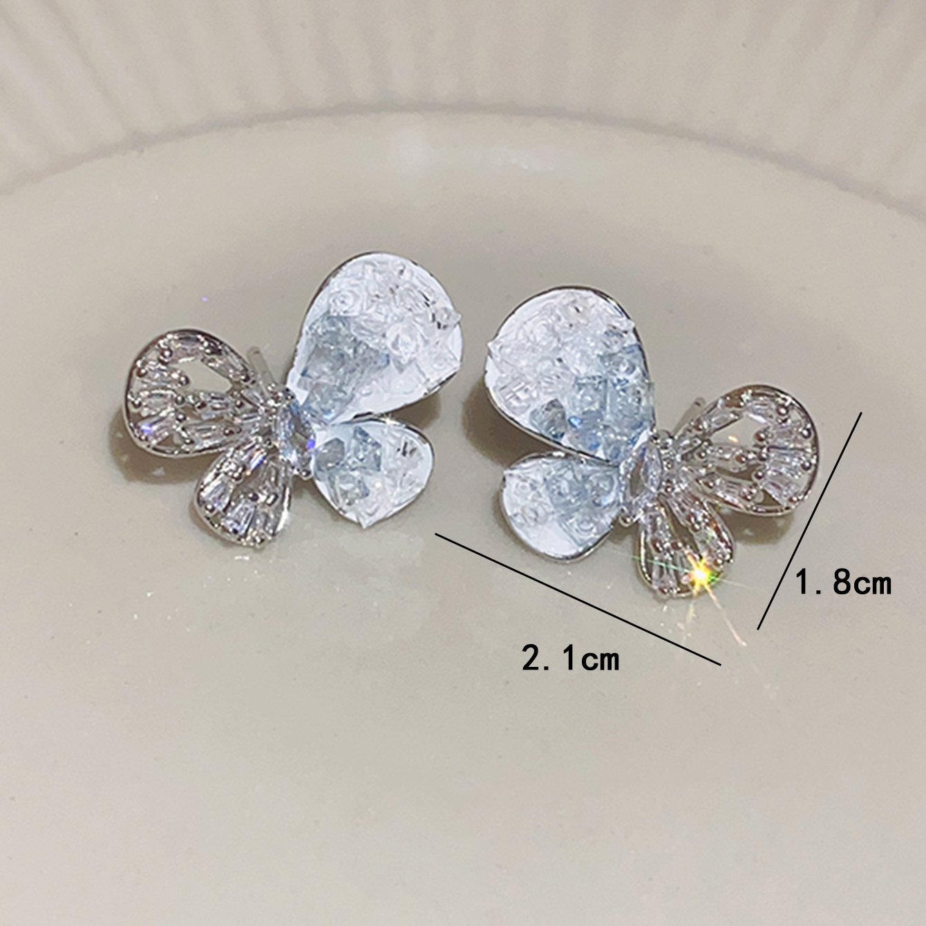 1 Pair Vintage Style Butterfly Plating Inlay Alloy Zircon Silver Plated Ear Studs display picture 9