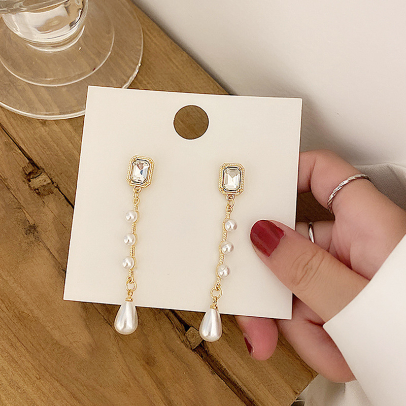 1 Pair Simple Style Water Droplets Plating Inlay Alloy Crystal Gold Plated Drop Earrings display picture 6