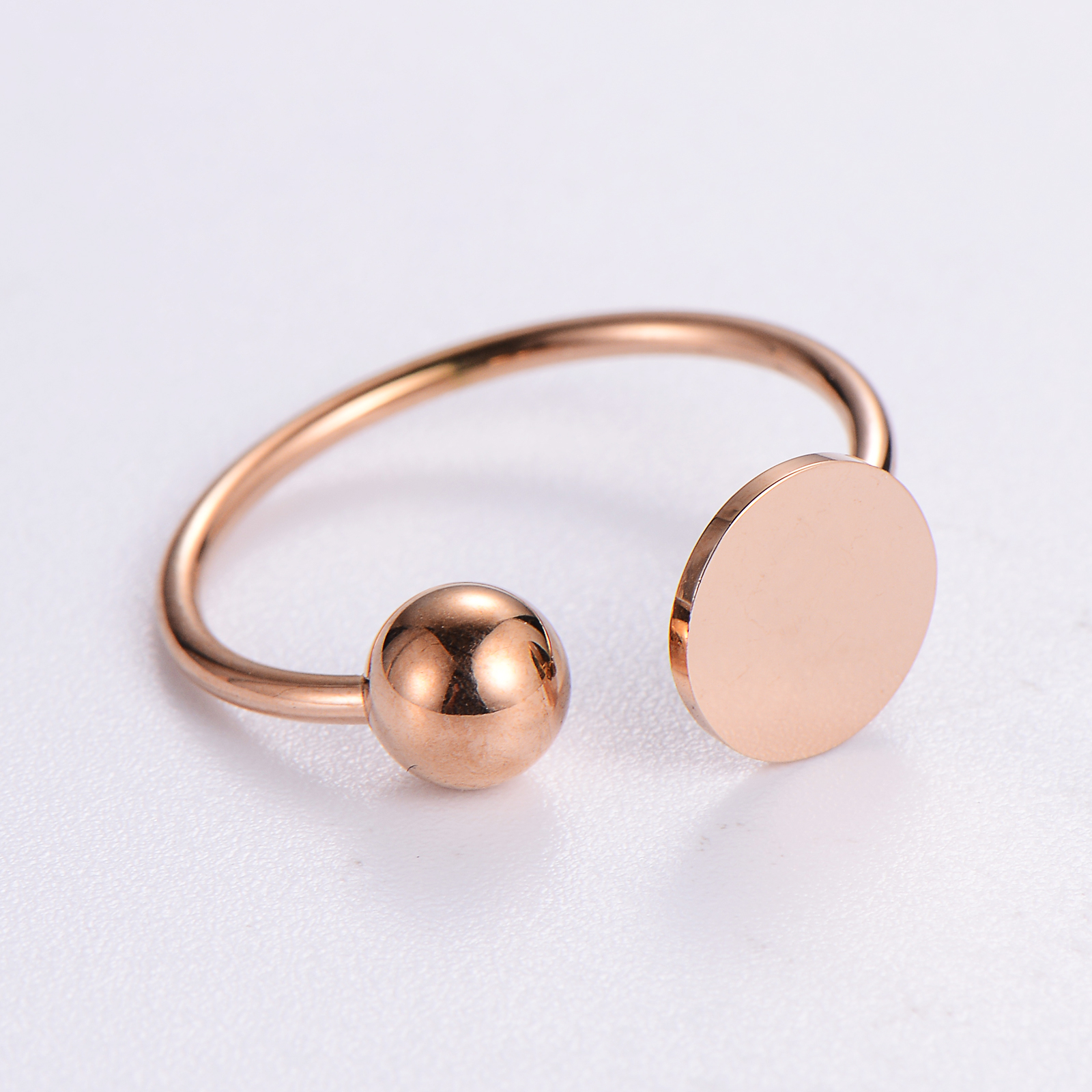 Casual Elegant Classic Style Solid Color Stainless Steel Plating 24k Gold Plated Rose Gold Plated Rings display picture 7