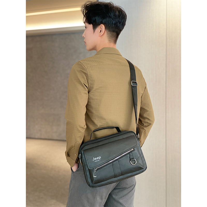 Men's Letter Solid Color Pu Leather Zipper Handbag display picture 5