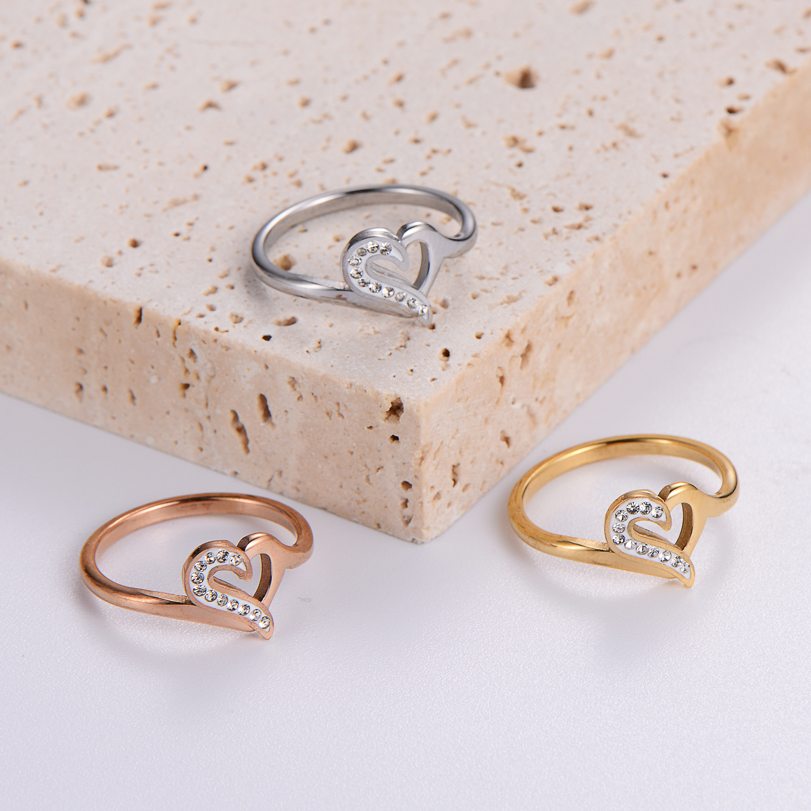 Elegant Romantic Heart Shape Stainless Steel Plating Inlay Rhinestones 18k Gold Plated Rose Gold Plated Rings display picture 4