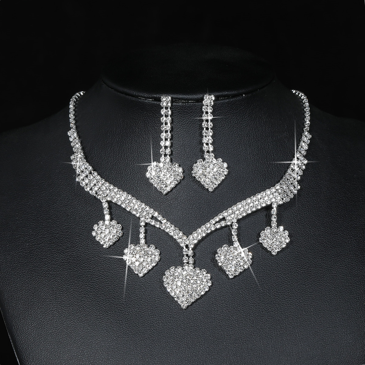 Élégant Vêtement De Rue Forme De Cœur Alliage Incruster Strass Plaqué Argent Femmes Des Boucles D'oreilles Collier display picture 2