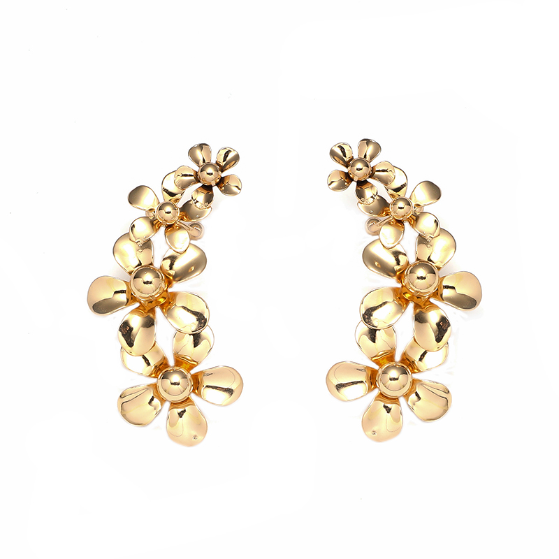 1 Pair Business Hip-hop Flower Plating Alloy Gold Plated Ear Studs display picture 1