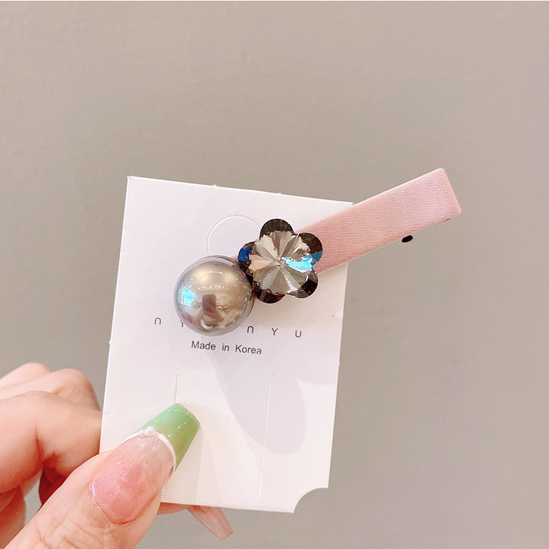 Simple Style Flower Alloy Inlay Rhinestones Hair Clip display picture 1