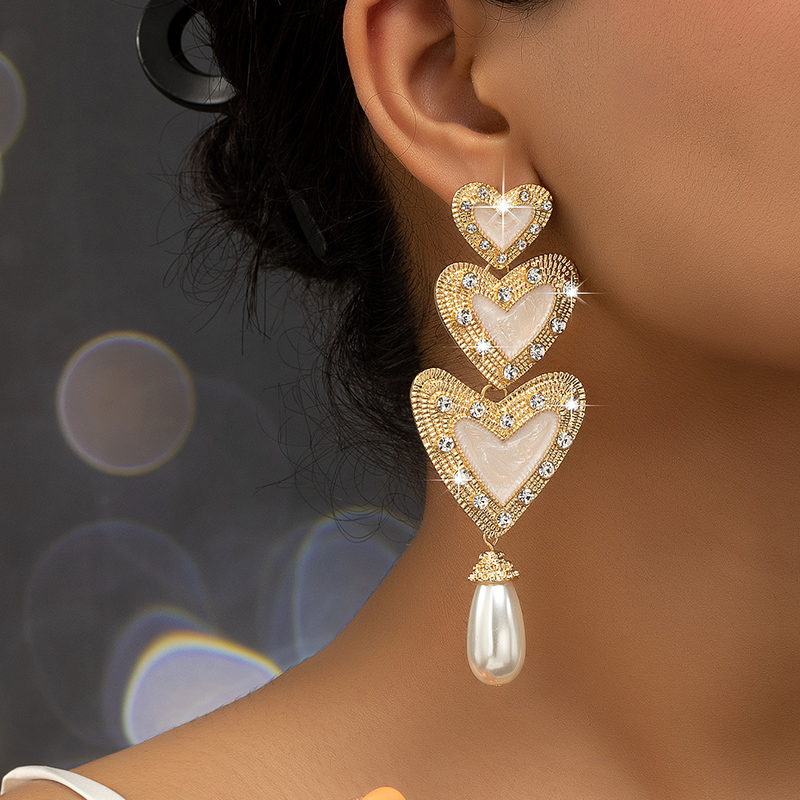 1 Pair Elegant Glam Heart Shape Plating Inlay Ferroalloy Rhinestones 14k Gold Plated Drop Earrings display picture 5