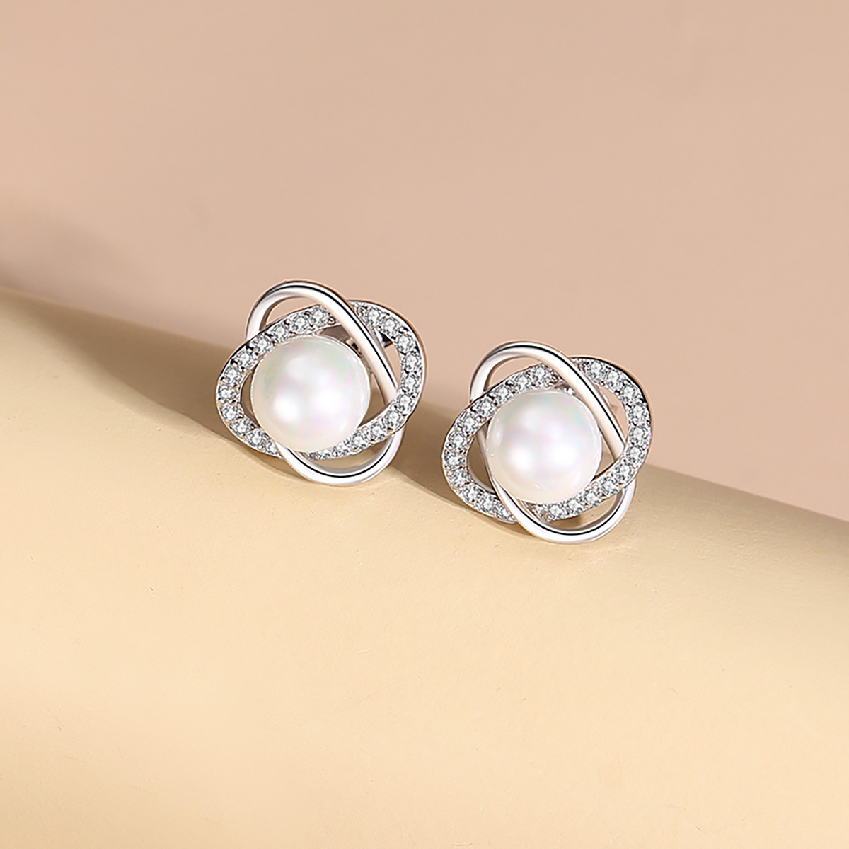 1 Pair Elegant Classic Style Round Plating Sterling Silver Artificial Pearls Zircon Ear Studs display picture 1