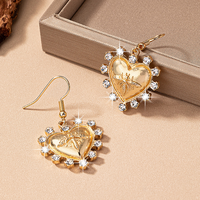 1 Pair Elegant Heart Shape Bee Plating Inlay Glass Ferroalloy Glass 14k Gold Plated Drop Earrings display picture 4