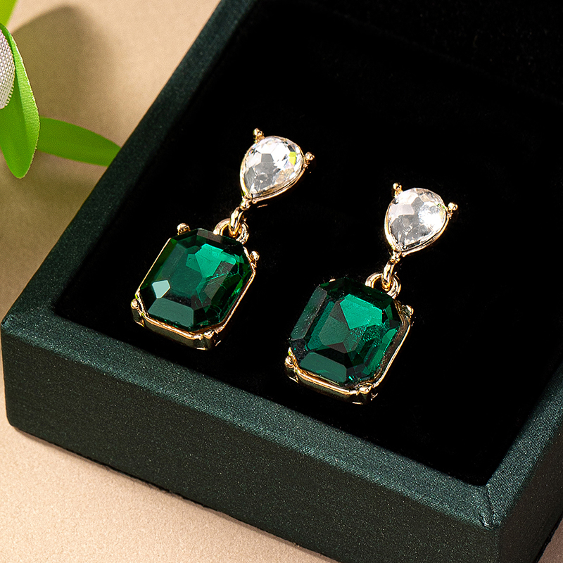 1 Pair Elegant Color Block Square Plating Inlay Glass Ferroalloy Glass 14k Gold Plated Drop Earrings display picture 3