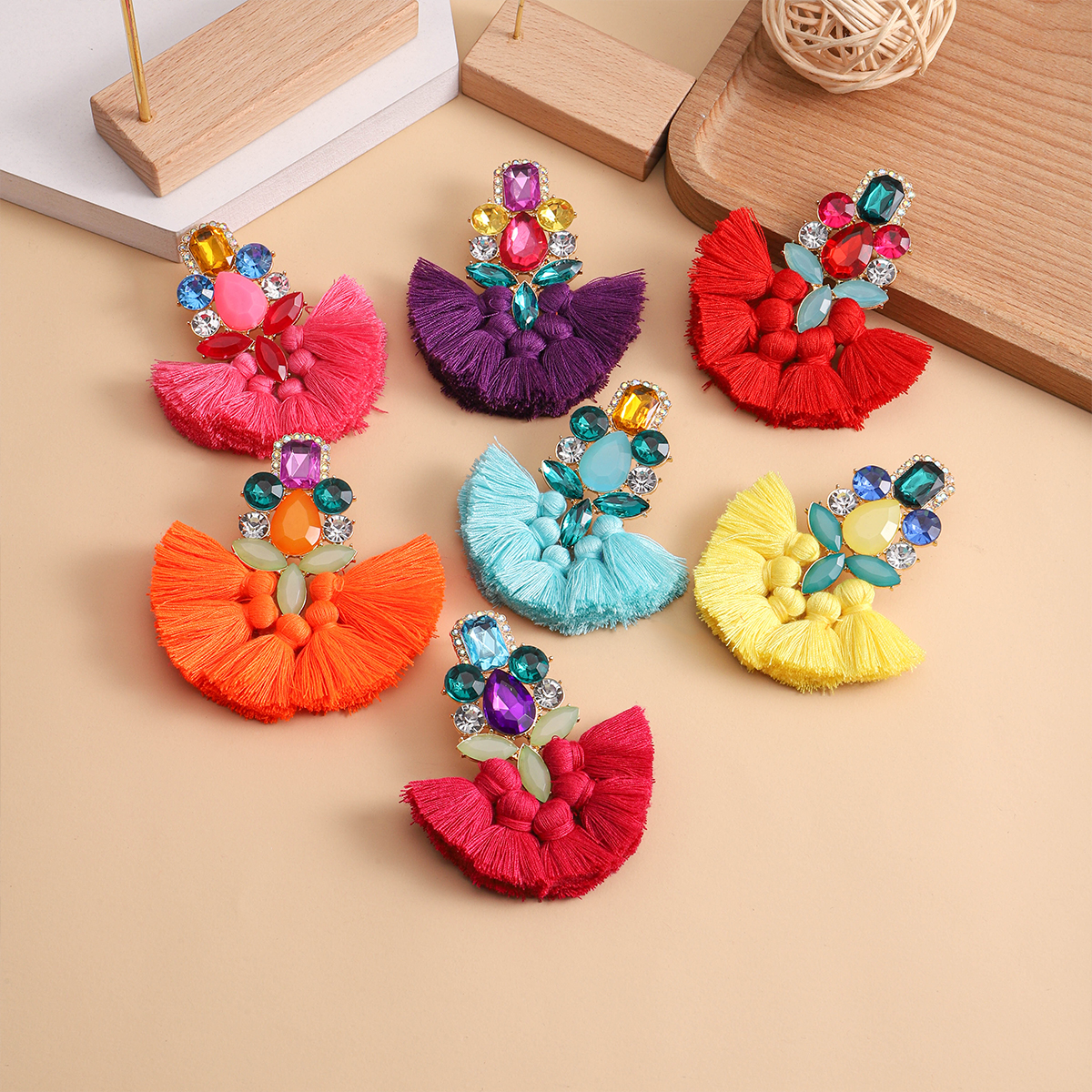 1 Piece Bohemian Flower Tassel Plating Inlay Alloy Plastic Metal Resin Gold Plated Drop Earrings display picture 1