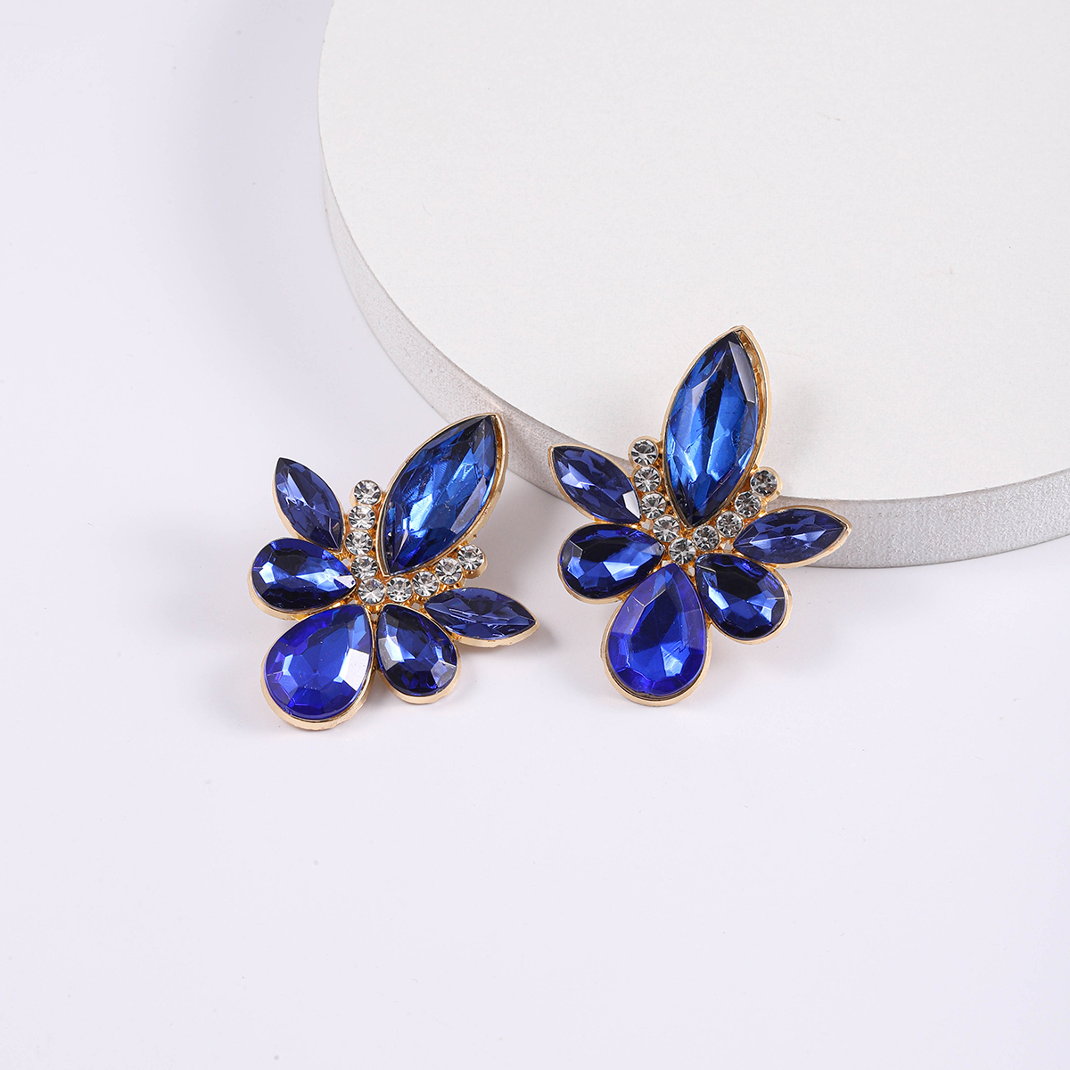 1 Pair Simple Style Commute Water Droplets Plating Inlay Alloy Rhinestones Silver Plated Ear Studs display picture 10