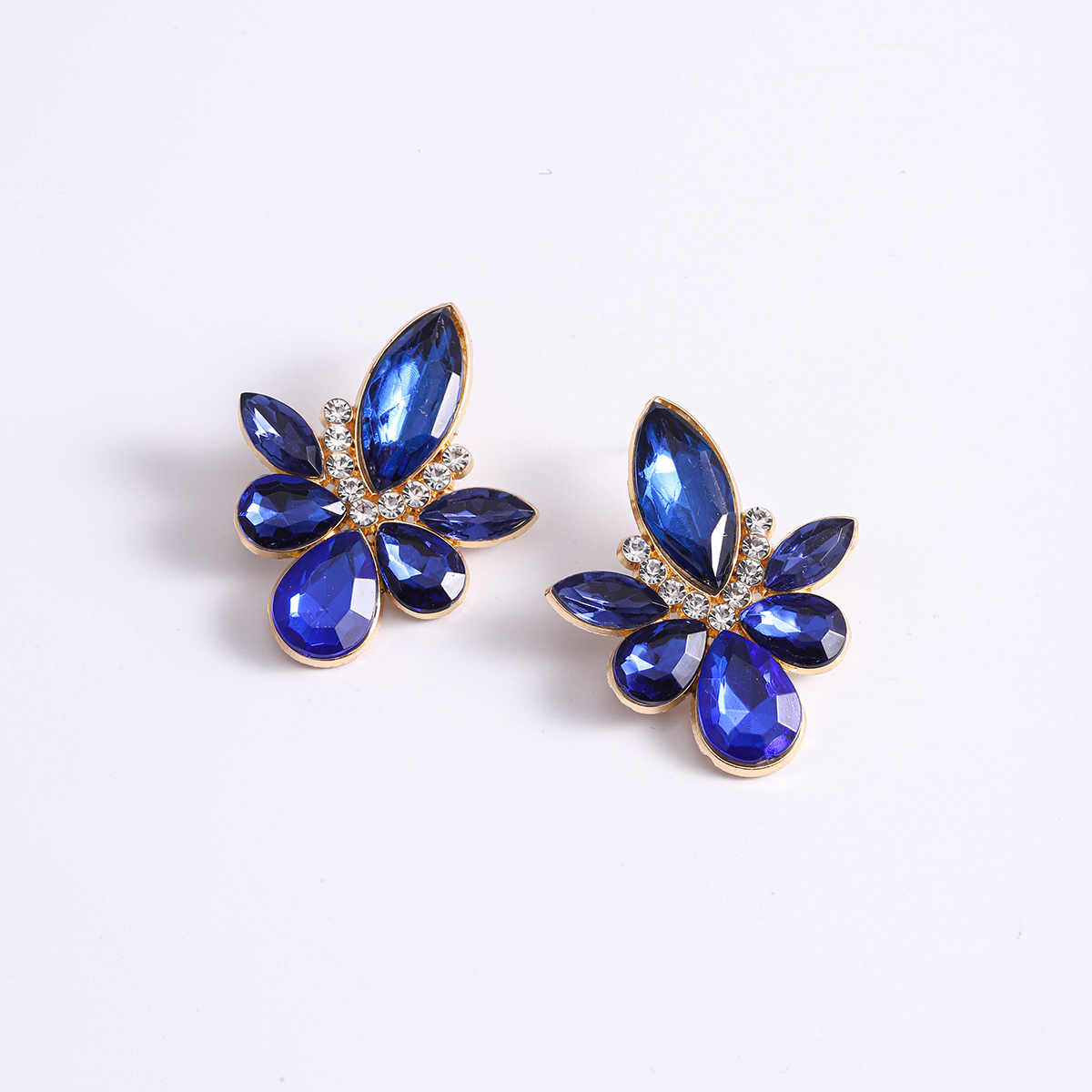 1 Pair Simple Style Commute Water Droplets Plating Inlay Alloy Rhinestones Silver Plated Ear Studs display picture 11