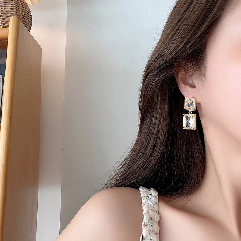 1 Pair Simple Style Square Plating Inlay Alloy Zircon Gold Plated Drop Earrings display picture 4