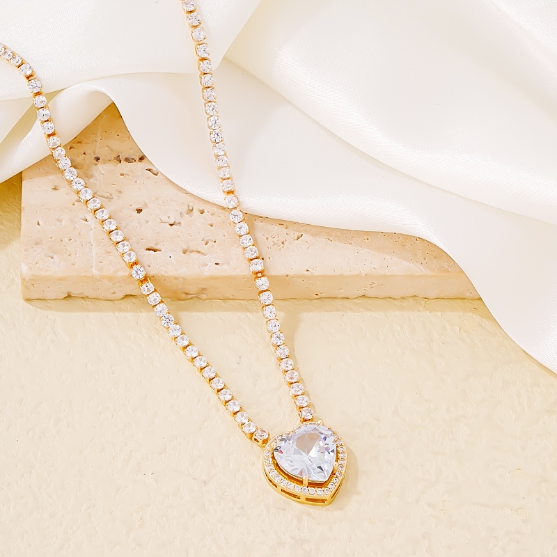 Wholesale Simple Style Heart Shape Copper Plating Chain Inlay Gold Plated Zircon Necklace display picture 2