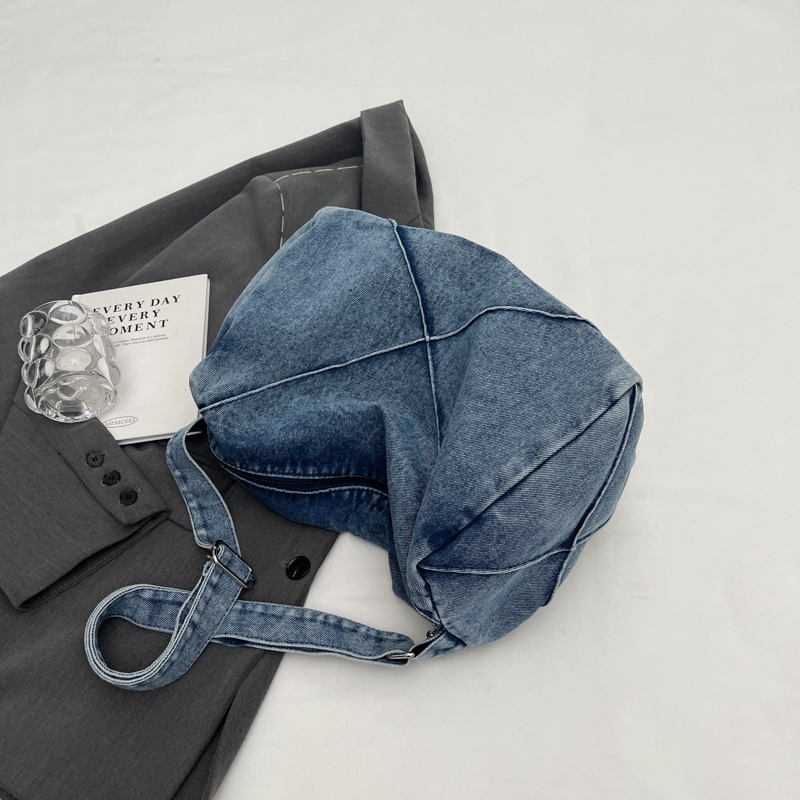 Women's Denim Solid Color Vacation Sports Sewing Thread Square Zipper Shoulder Bag Functional Backpack Messenger Bag display picture 1