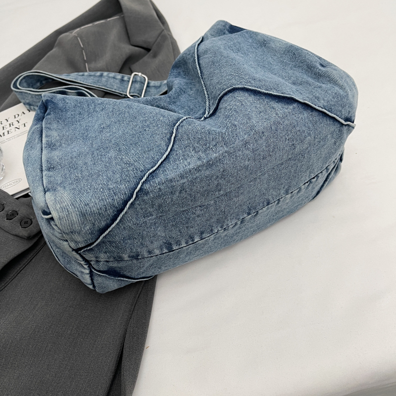 Women's Denim Solid Color Vacation Sports Sewing Thread Square Zipper Shoulder Bag Functional Backpack Messenger Bag display picture 6