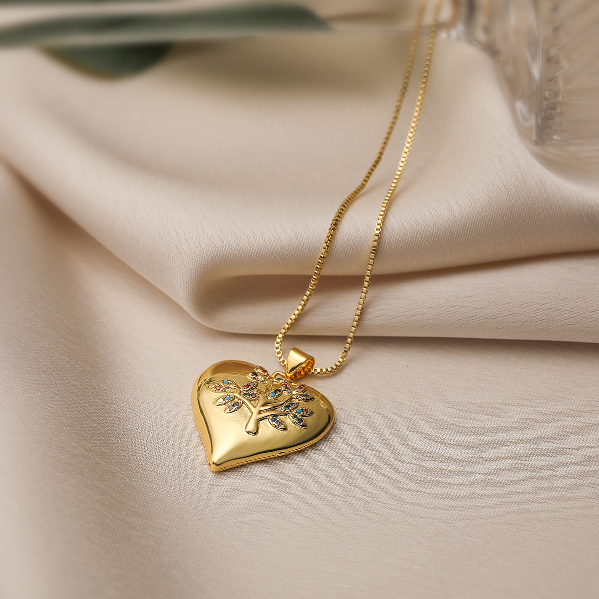 Simple Style Commute Heart Shape Copper 18k Gold Plated Zircon Pendant Necklace In Bulk display picture 3