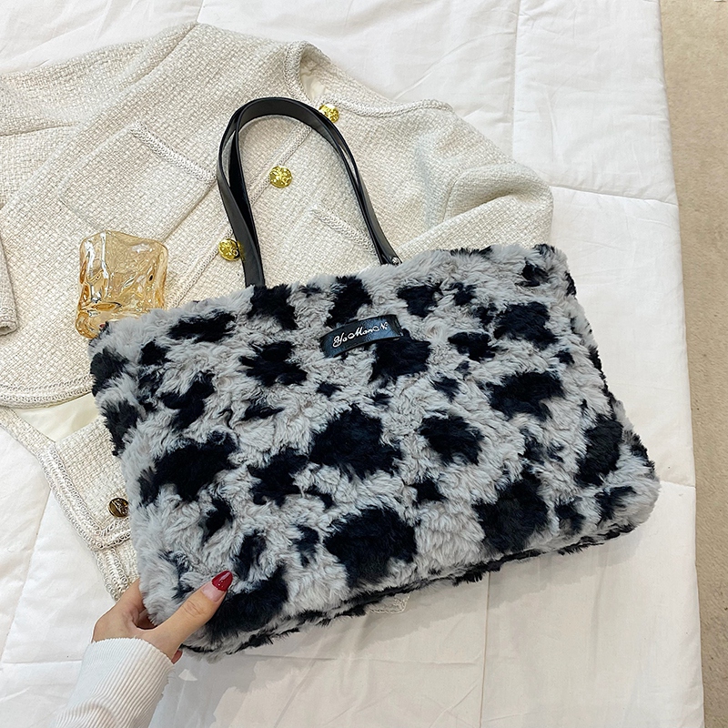 Women's  Plush Color Block Leopard Elegant Vacation Sewing Thread Square Zipper Shoulder Bag Messenger Bag display picture 2