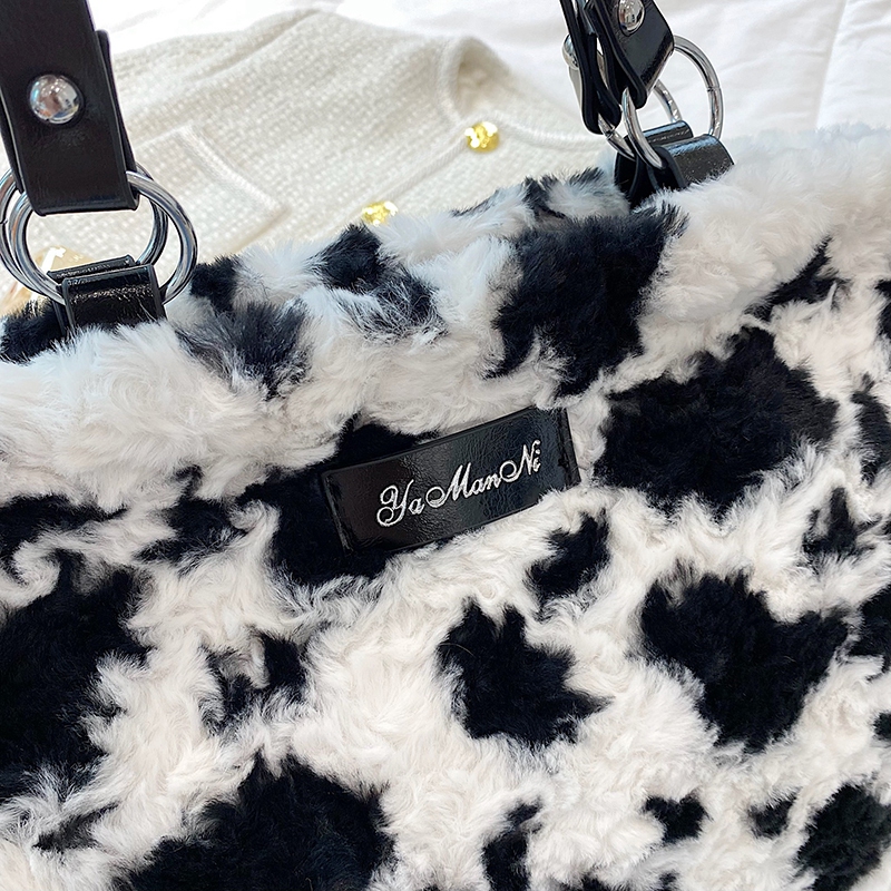 Women's  Plush Color Block Leopard Elegant Vacation Sewing Thread Square Zipper Shoulder Bag Messenger Bag display picture 7